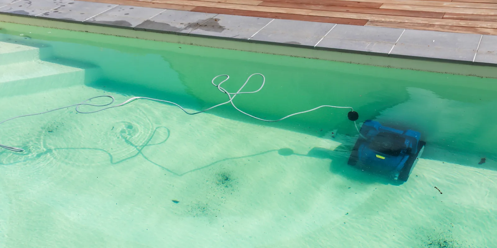 7 Dicas para Cuidar da sua Piscina no Inverno - Mantenha sua piscina limpa e protegida durante o inverno para o próximo dia de uso
